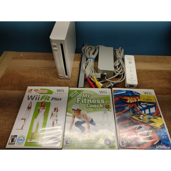 Nintendo Wii White Console RVL-001 Bundle w/3 Games 🌟Ready to Play🌟 (SH) - Picture 2 of 6